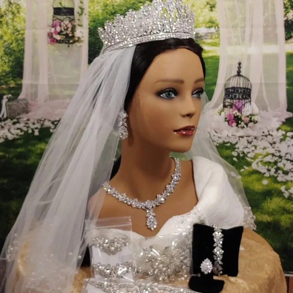 Be Unique Bridal Botique and More Jewelry - 7pc One-Of-A-Kind Bridal Tiara Set for Weddings